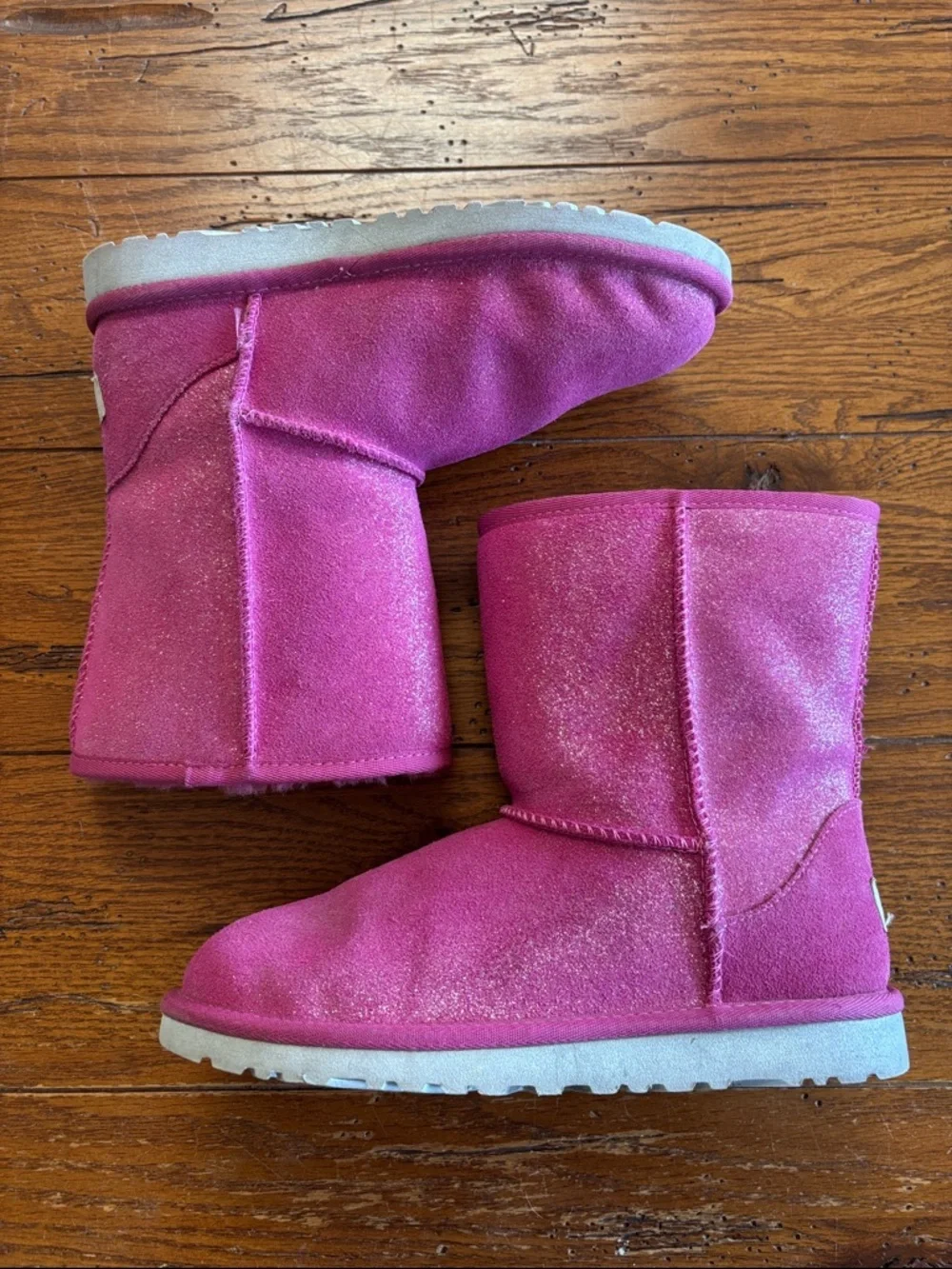 UGG Classic Glitter Boots Girls 1002495 Fuchsia Pink Sheepskin Boots Size 4